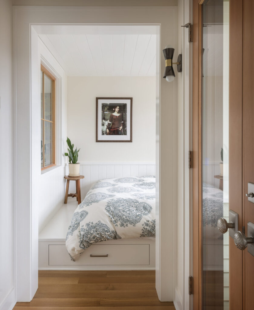 Bed Nook